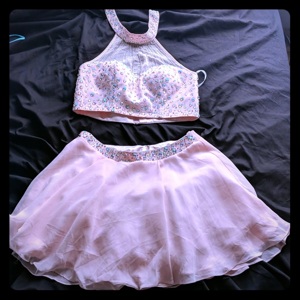 Cute pink prom dress